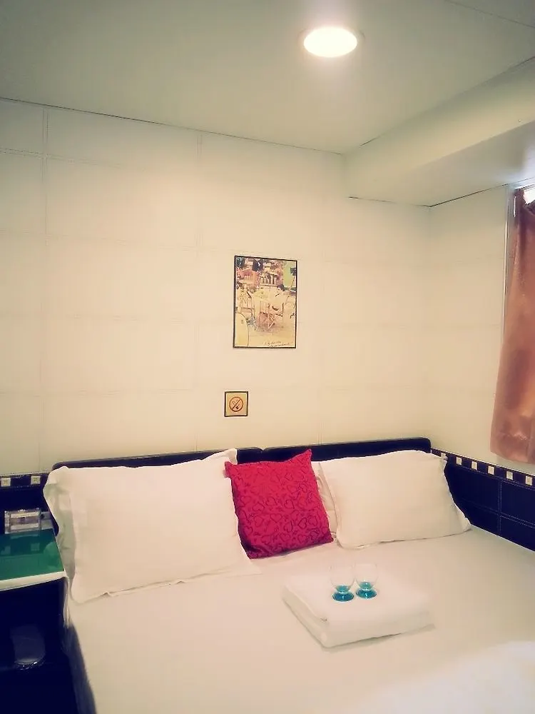 Happy Bee Hostel Hong Kong 0*,