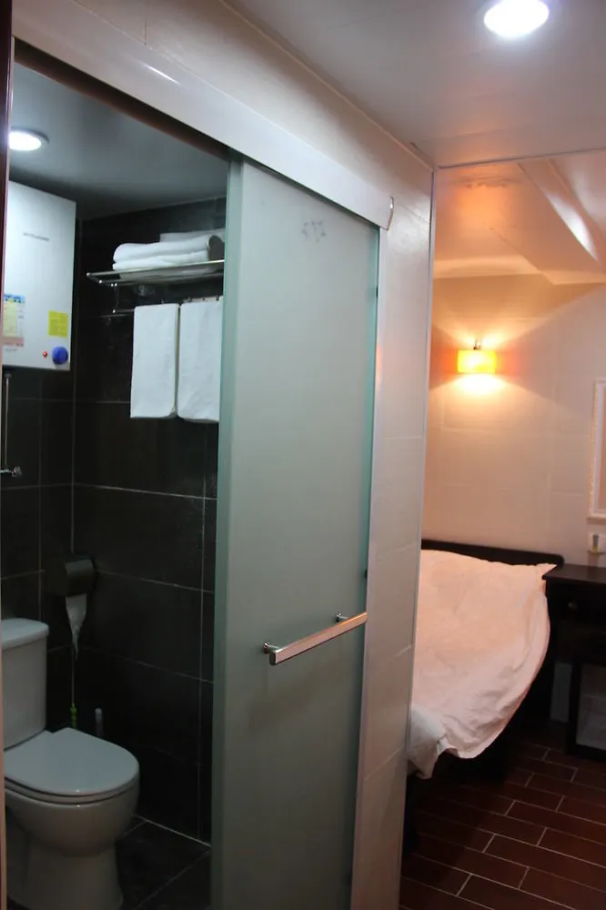 Happy Bee Hostel Hong Kong China