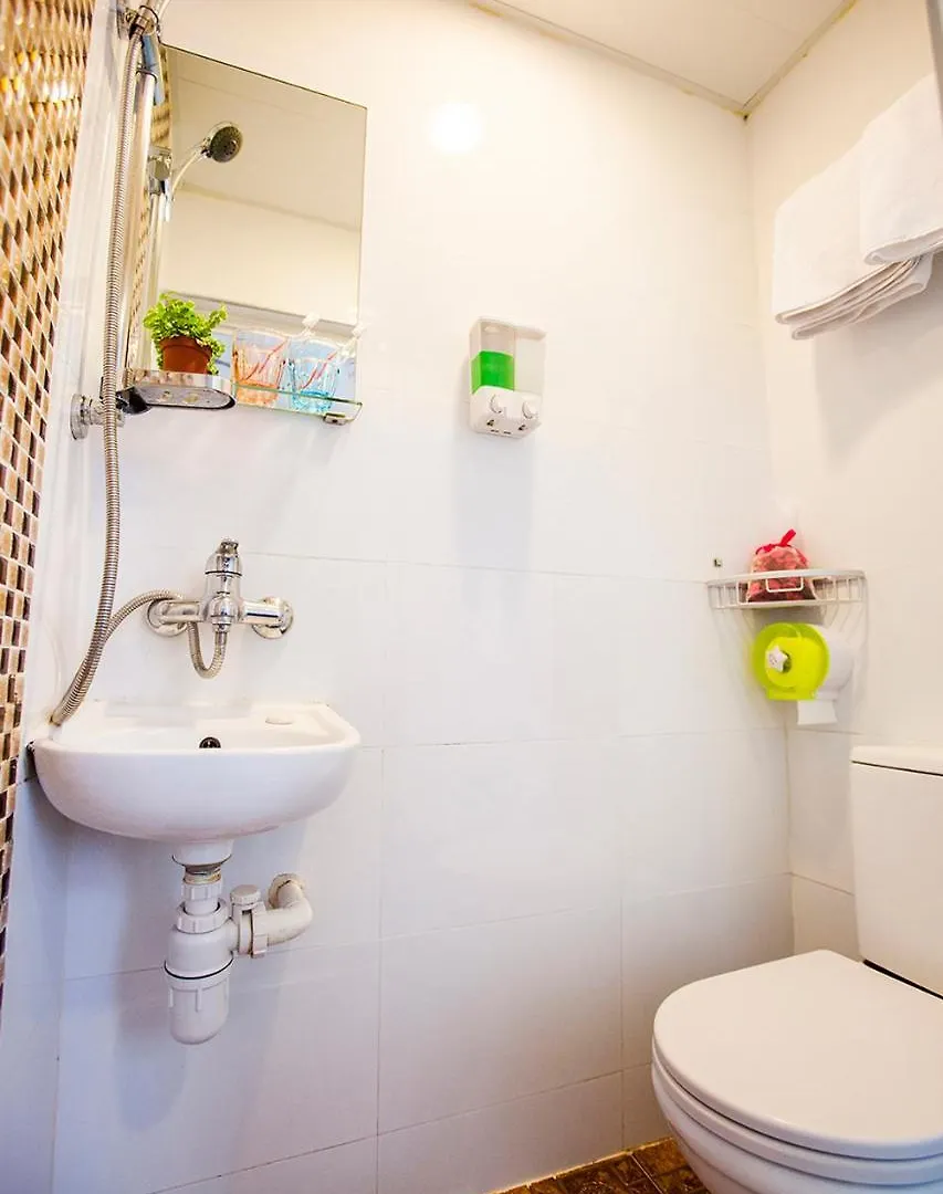 Happy Bee Hostel Hong Kong 0*,